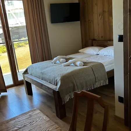 Wolniej Bezposrednio Przy Sciezce Rowerowej Velo Czorsztyn Falsztyn