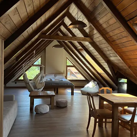 Wolniej Bezposrednio Przy Sciezce Rowerowej Velo Czorsztyn